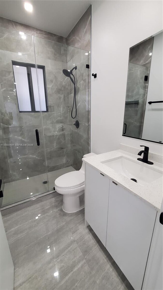 Building Photo - 40 SW 34th Ave