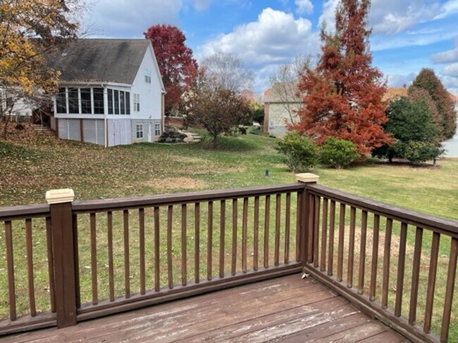 Building Photo - Hardin Valley Knoxville 37932 - 4 bedroom, 2 bath home - Call Ed Johnson 865-924-5045