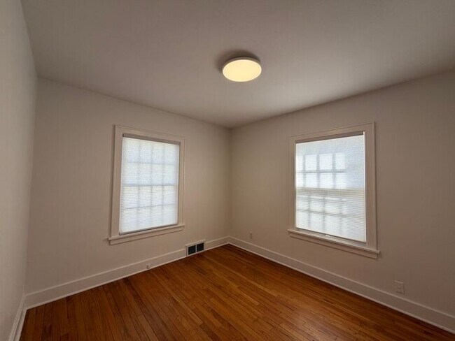 Building Photo - $1,950 | 3 Bedroom, 2 Bathroom House | NO Pets | Available for Immediate Move In!