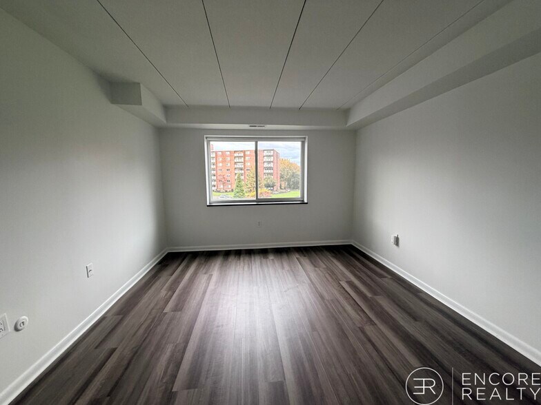 Building Photo - 51 Hill Rd