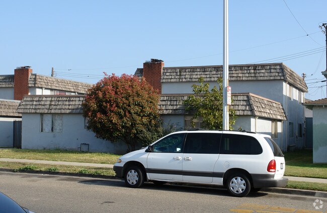 Primary Photo - 430 E Dollie St