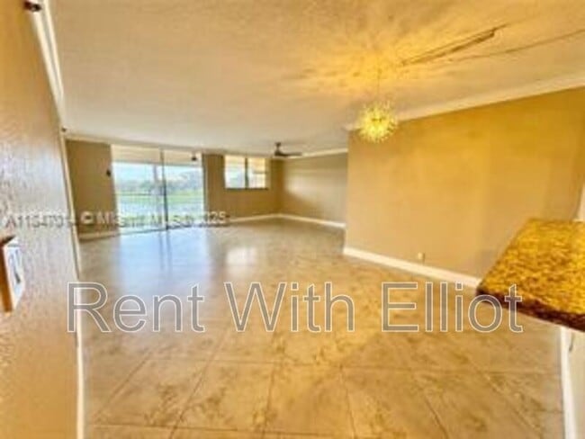 Building Photo - 3100 W Rolling Hills Cir