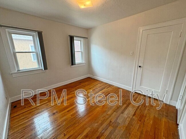 Building Photo - 1322 Claremont Ave