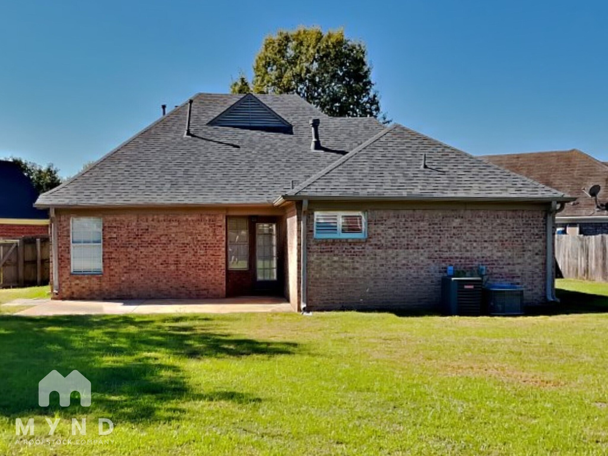 Building Photo - 5854 Lindsay Cove