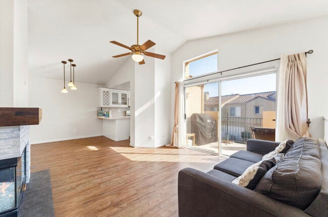 Building Photo - 35 Fleurance St