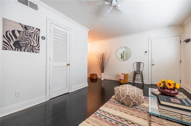 Building Photo - 1647 Briarcliff Rd NE