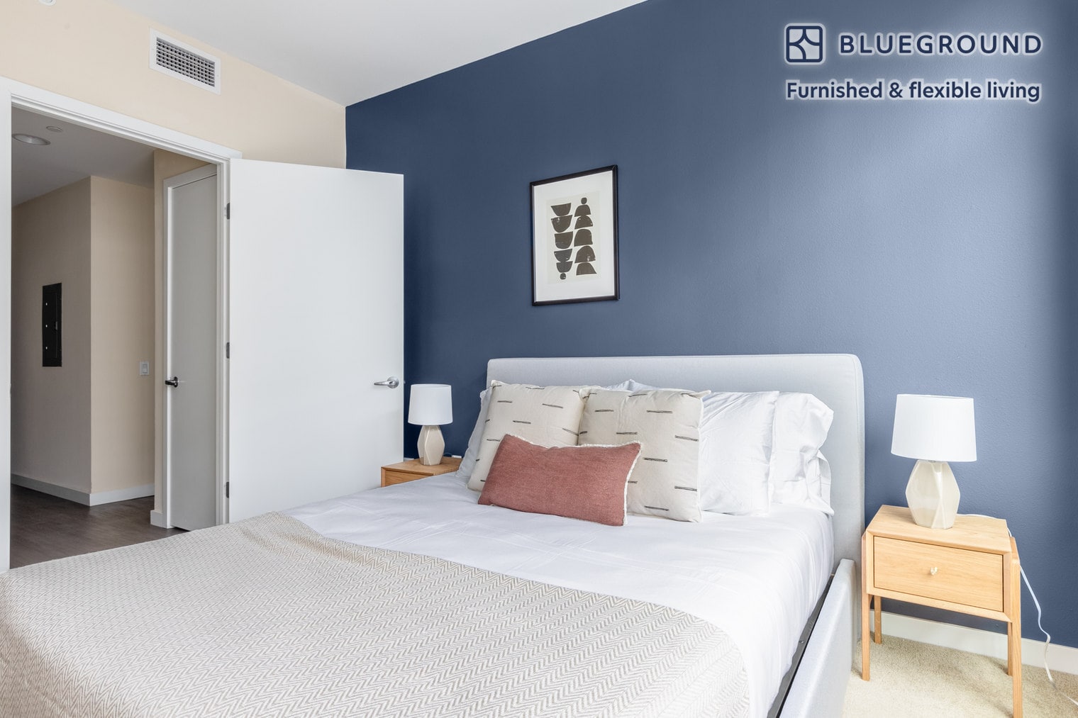 Building Photo - 690 Long Bridge St