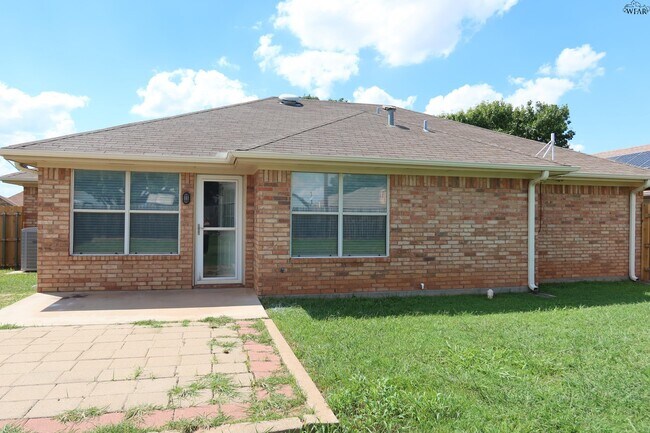 Building Photo - 5223 Air Force Dr