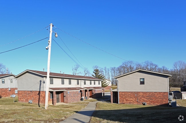 Building Photo - Oakwood Estates
