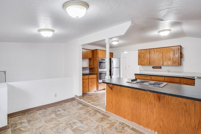 Building Photo - ? Beautifully Remodeled Home Near Brentwood Park – A Must See! ?