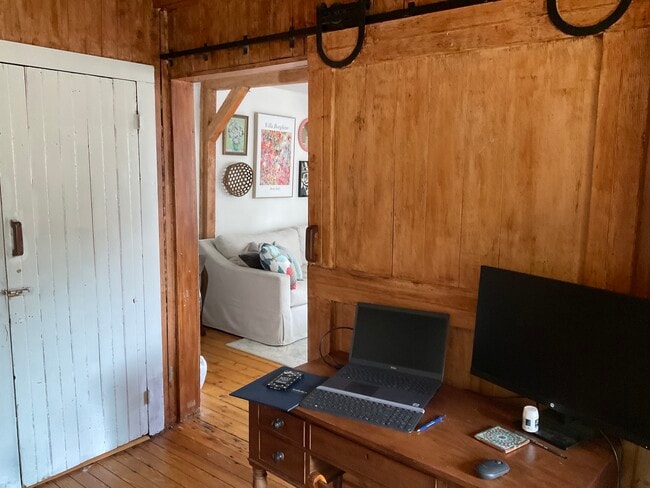 Building Photo - 14 High St