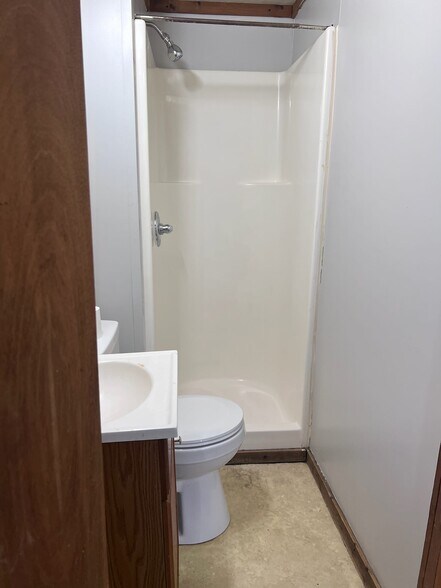 Building Photo - 709 20th St