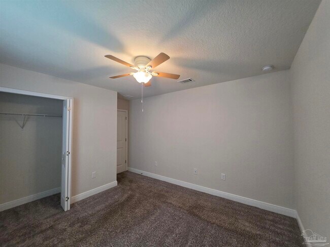 Building Photo - 5165 Peach Dr