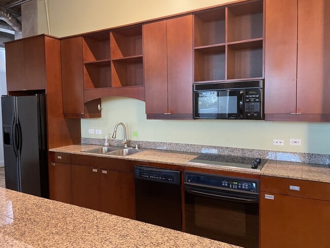 Building Photo - 1401 Calumet St