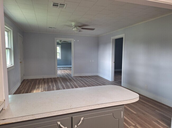 Building Photo - 3405 N Redlands Rd