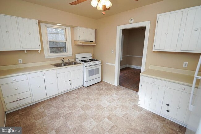 Building Photo - 31339 Old Ocean City Rd