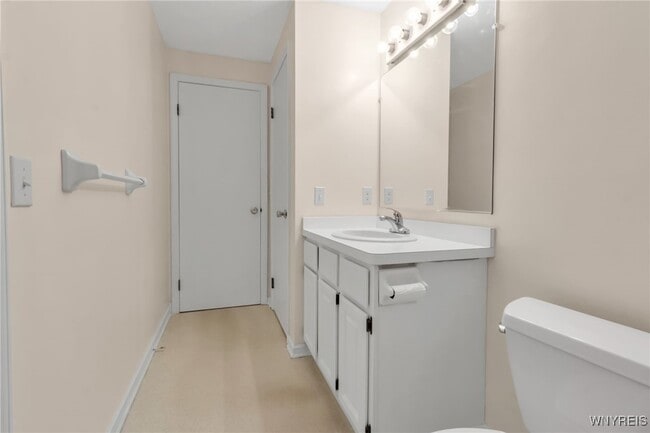 Building Photo - 16 Hubbardston Pl