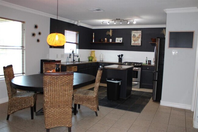 Building Photo - 1247 Lavender Shade Ct