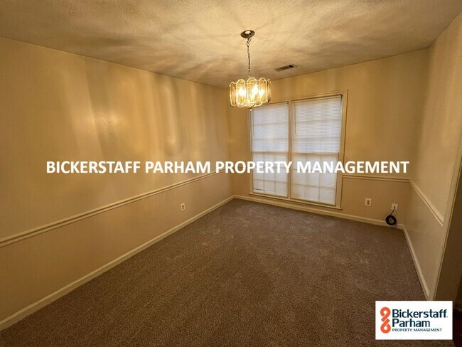 Building Photo - Located in Northern Columbus!