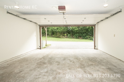 Building Photo - 4813 Woodward-