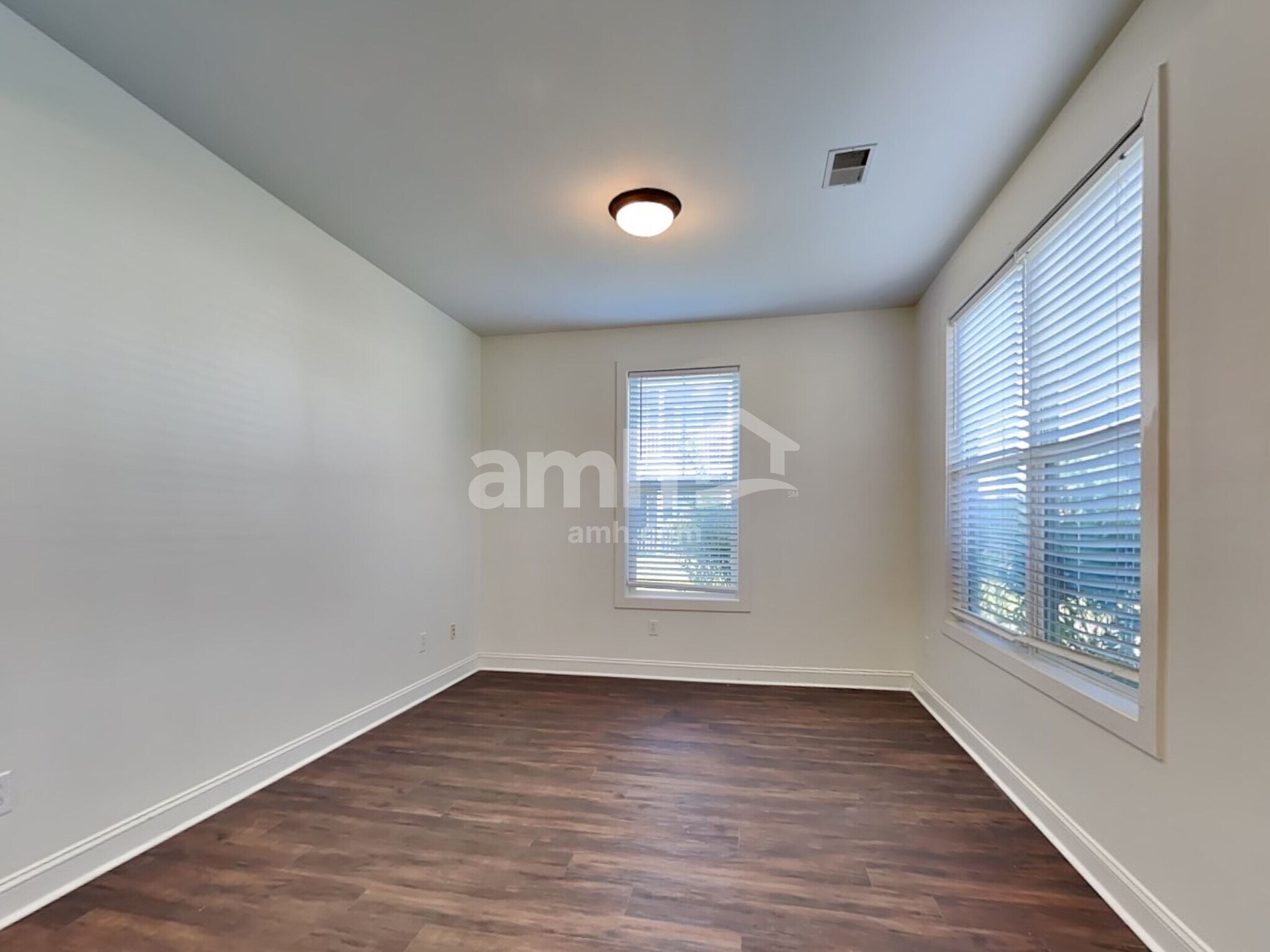 Building Photo - 1079 Moss Grove Dr
