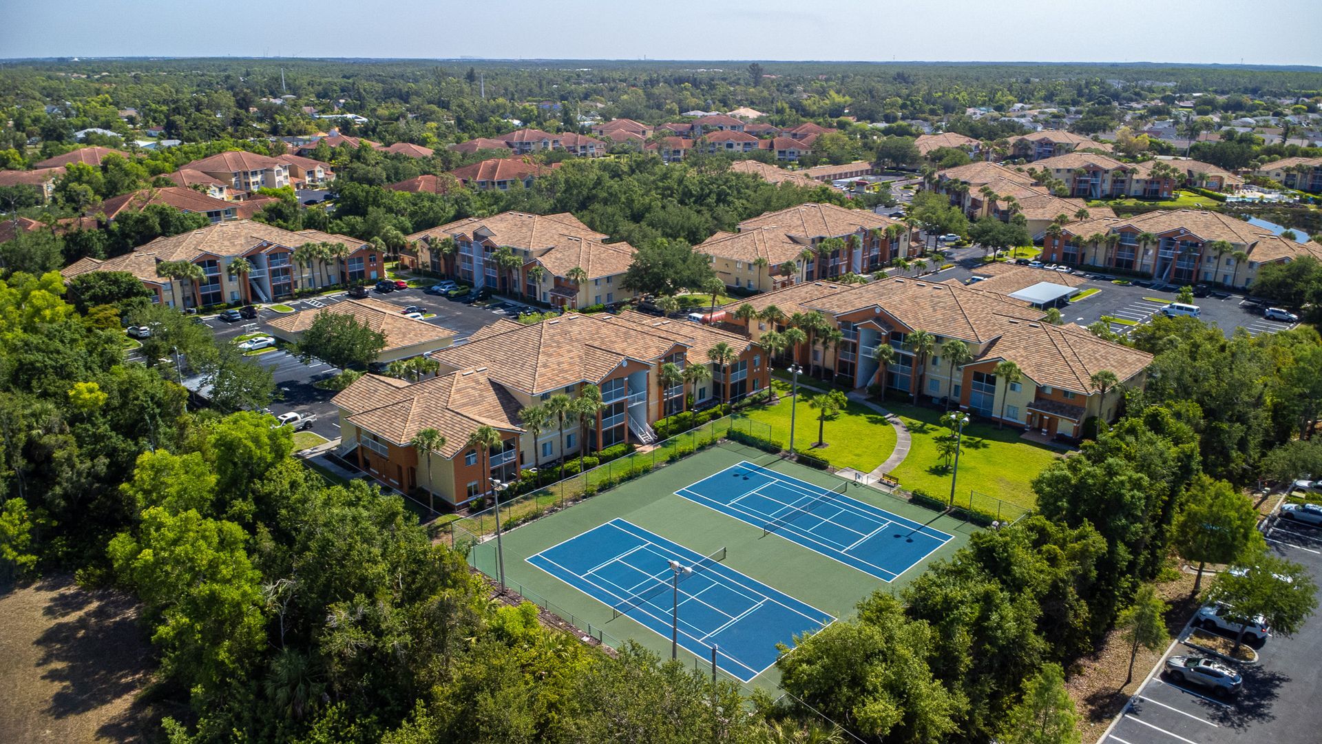 Building Photo - Tuscany Gardens Beautiful Condo Close to All in Fort Myers MOVE IN SPECIAL FIRST MONTH FREE!