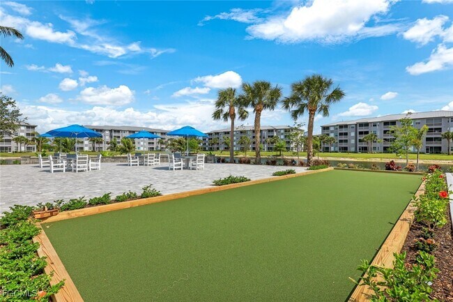 Building Photo - 16655 Lake Cir Dr