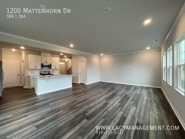 Building Photo - 1200 Matterhorn Dr