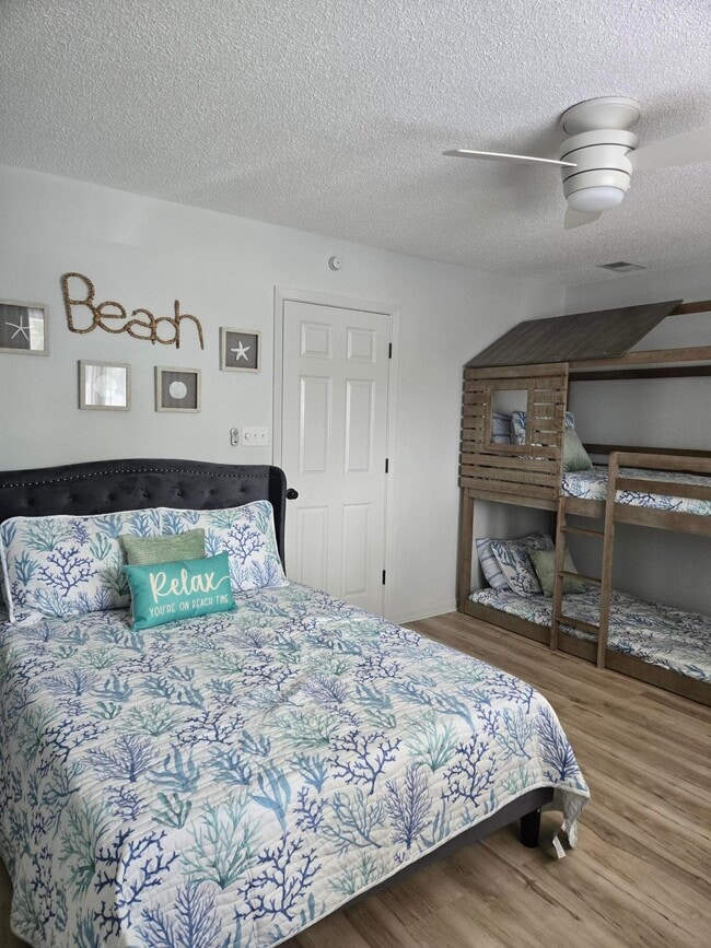 Building Photo - 735 Sandpiper Pl