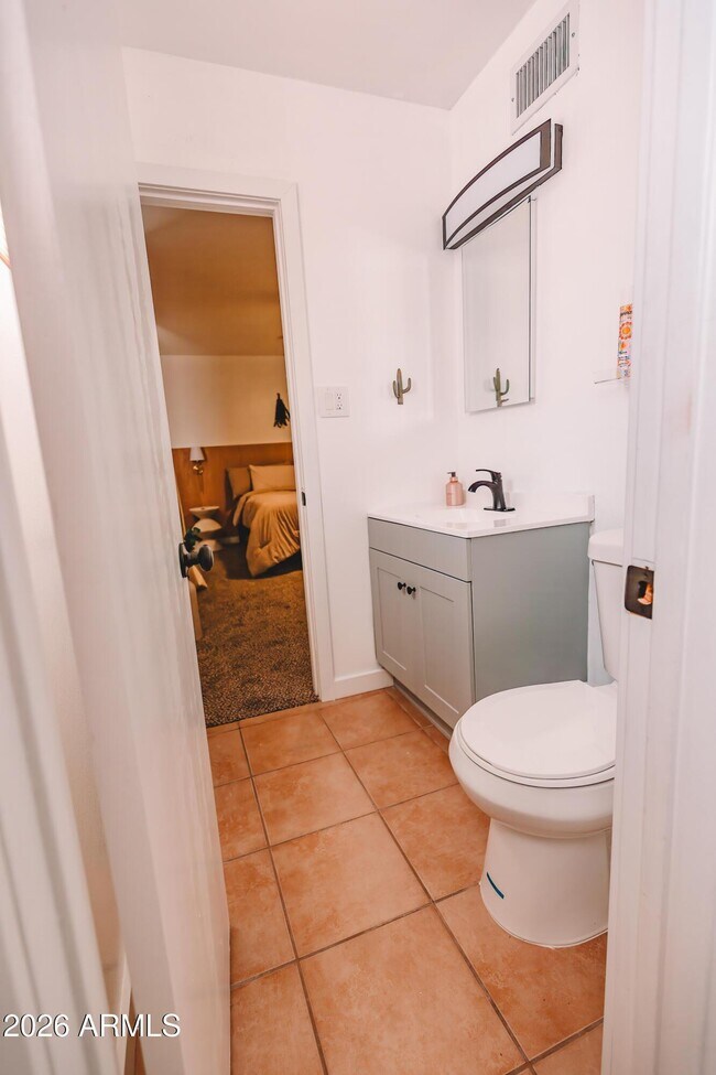 Building Photo - 11607 N 21st Ave