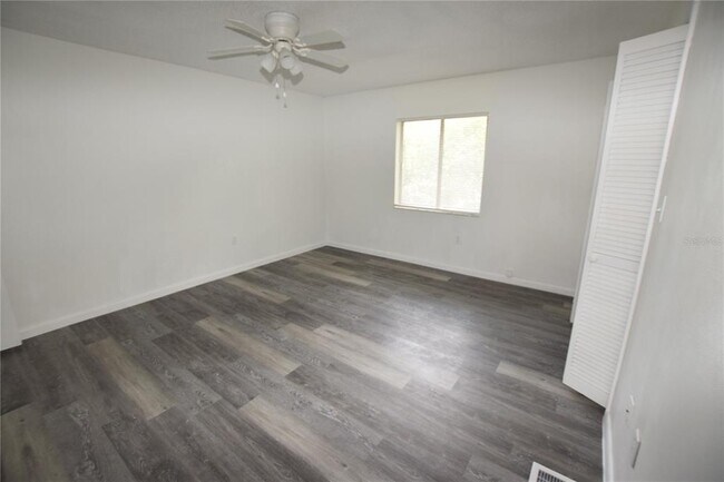 Building Photo - 906 Sumter St