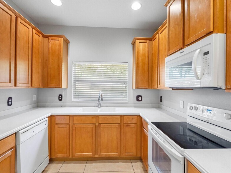 Building Photo - 12820 Belvedere Song Way