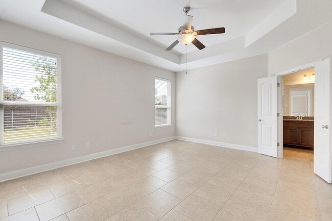 Building Photo - 3215 Honey Peach Way