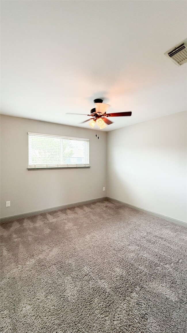 Building Photo - 2226 Triway Ln