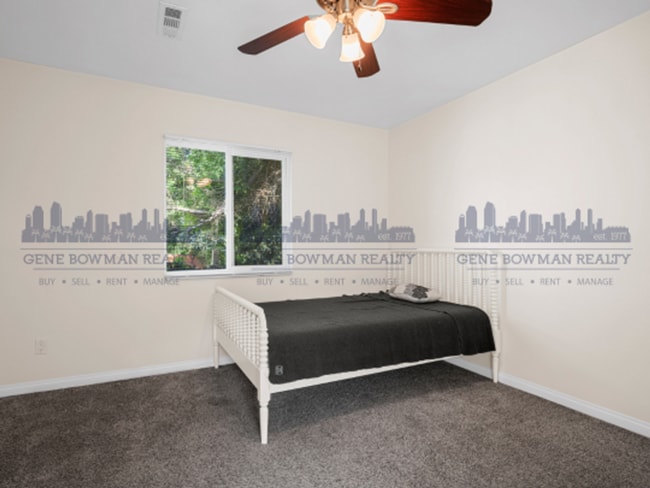 Building Photo - 6129 Pembroke Dr