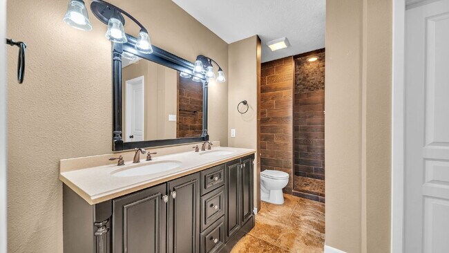 Building Photo - Find comfort, style, and convenience in this beautiful 3-bedroom home located in a desirable gate...