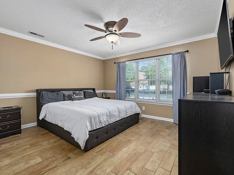 Building Photo - 125 Edwards Ln