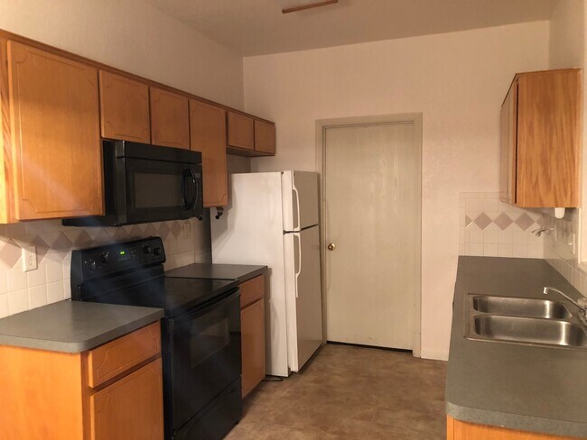 Building Photo - 506 Jorgette Dr