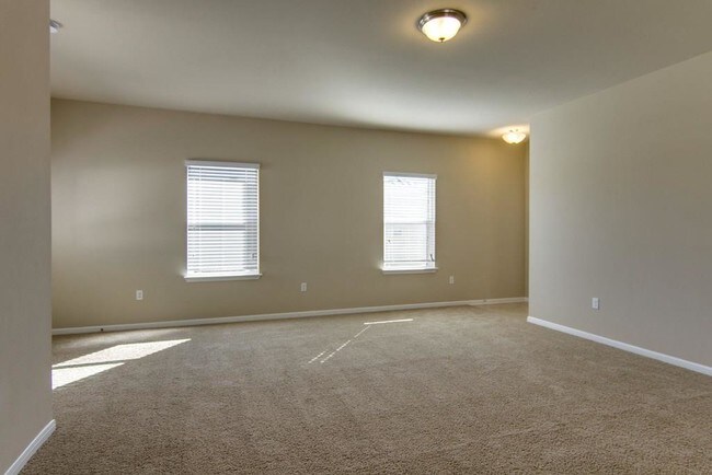 Building Photo - 605 Brashear Ln