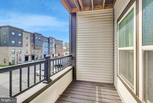 Building Photo - 10020 Ruffian Wy