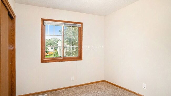 Building Photo - CHALCO POINT SPLIT LEVEL