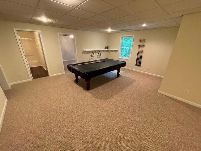 Building Photo - 400 Park Creek Dr