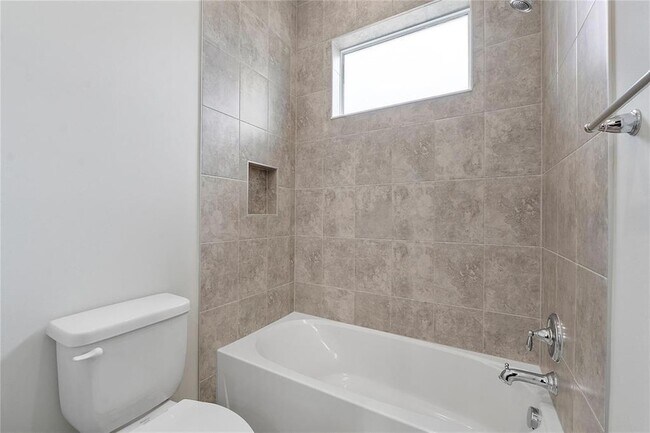 Building Photo - 14929 RedCove Pl