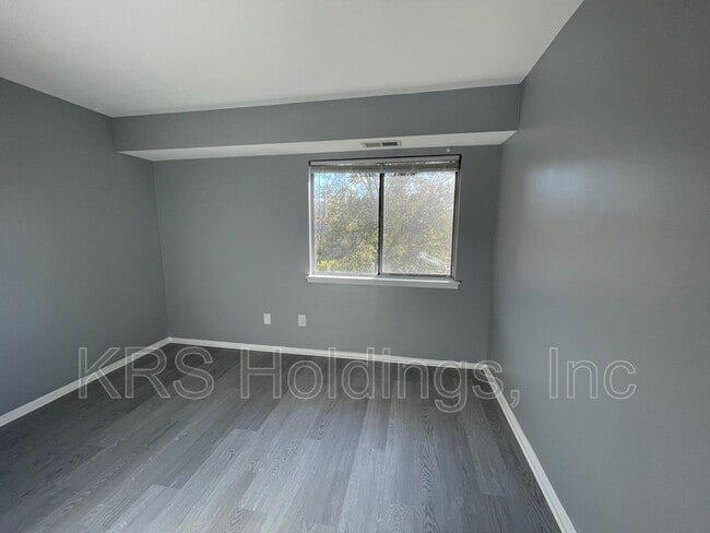 Building Photo - 7997 Audubon Ave