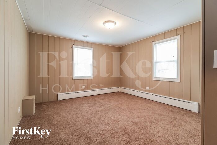 Building Photo - 112 W Glenlake Ave