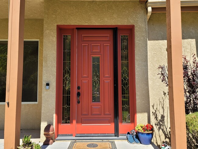 Building Photo - Very nice custom Camarillo 4+4 family home in great private location!