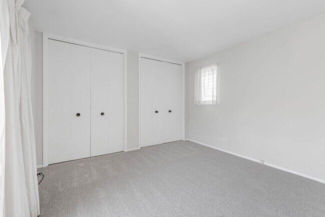 Building Photo - Charming 2-Bedroom Condo in Downtown Palo ...