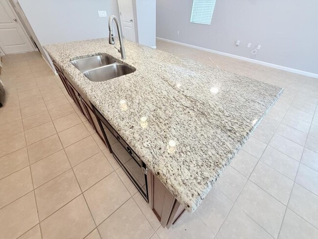 Building Photo - 1888 Compass Flower Way