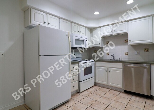 Building Photo - **JUST REDUCED** Beautifully Remodeled 2-Bedroom Condo in Fraser, MI