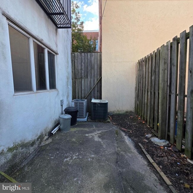 Building Photo - 740 Passyunk Ave